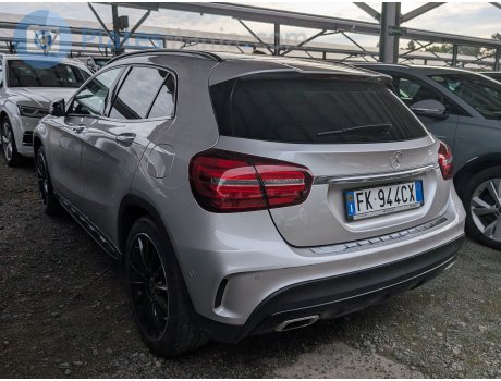 FK 944 CX, Mercedes-Benz GLA-Klasse