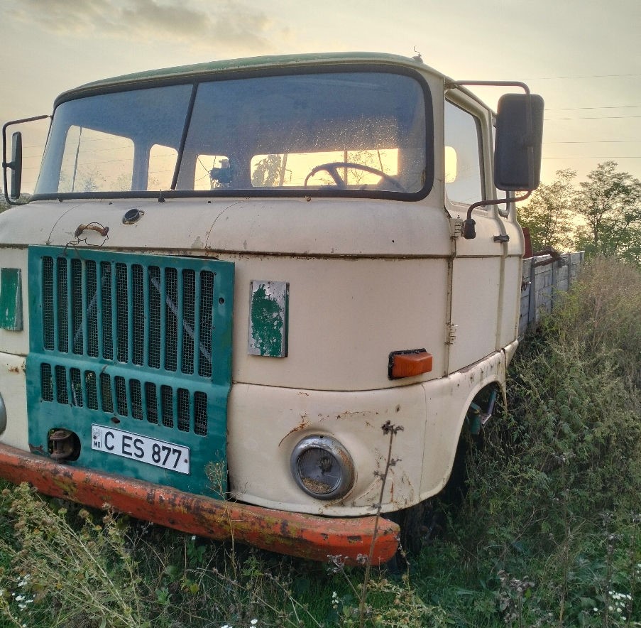 C ES 877, IFA W50L 