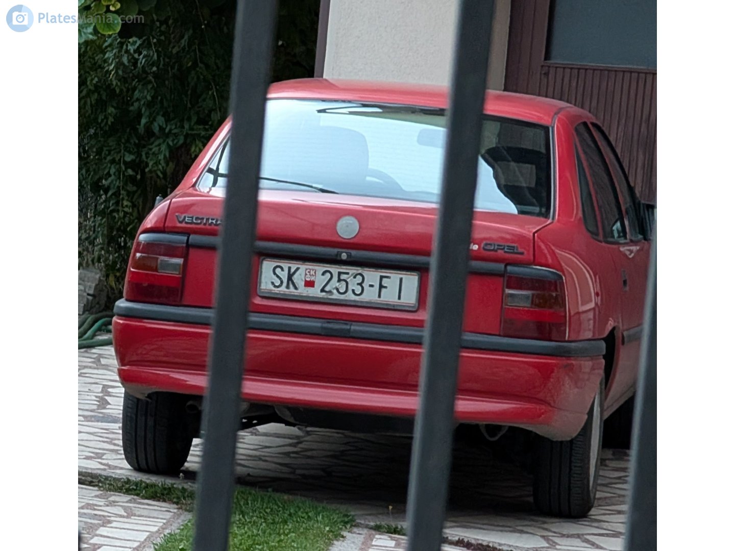 SK 253-FI, Opel Vectra 1st gen Sedan (A; J89), 1988–1995