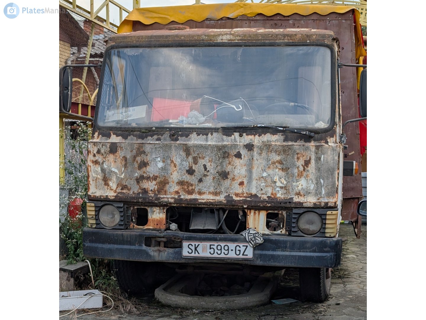 SK 599-GZ, Zastava 