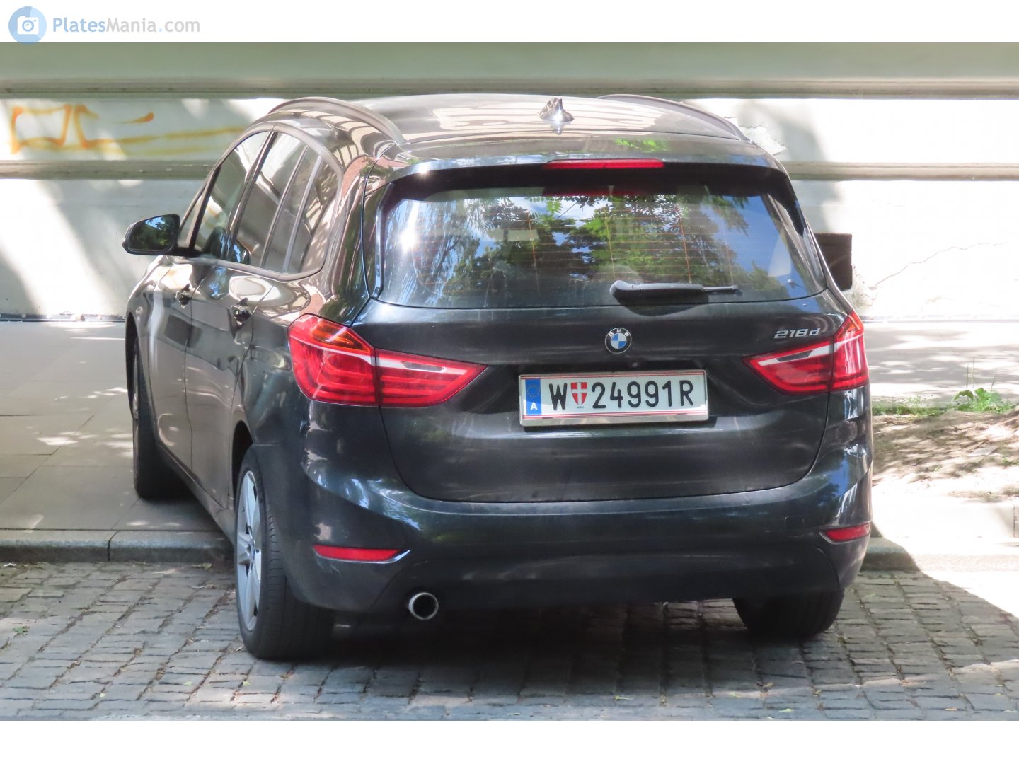 W 24991 R, BMW 2 Series 