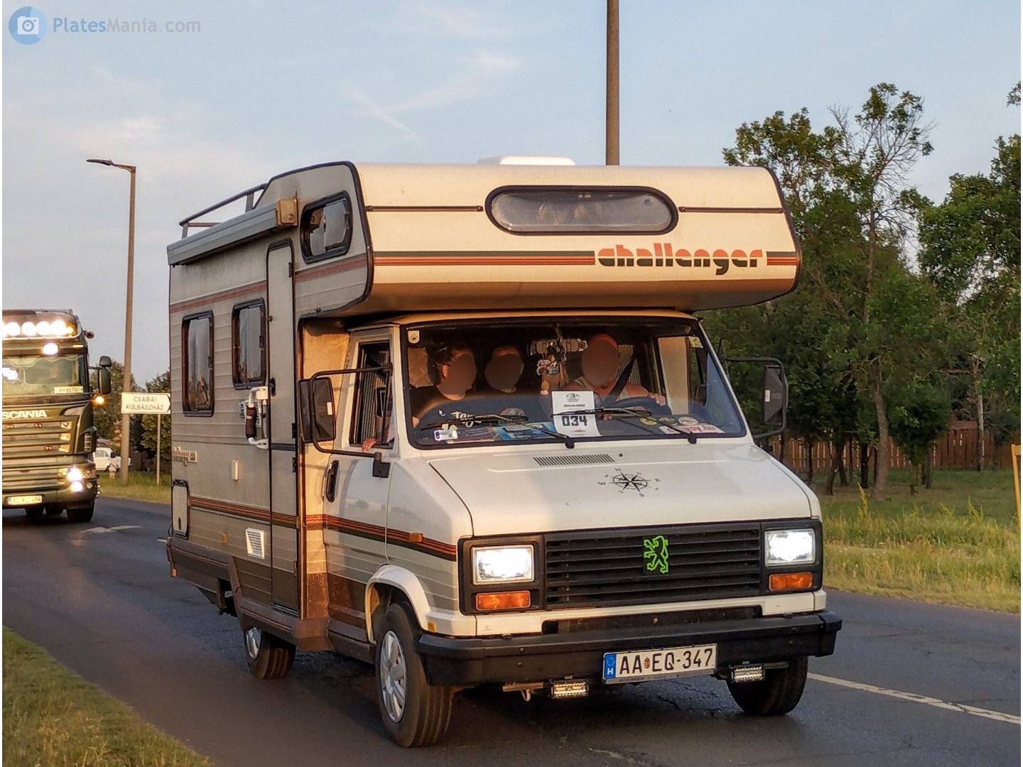 AA EQ-347, Challenger 300-Series 