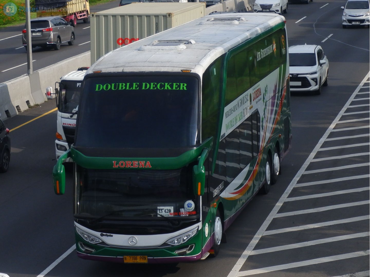 B 7166 PRN, Mercedes-Benz 