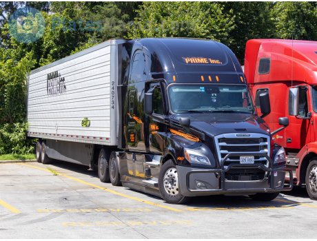 32K R8G, Freightliner Cascadia