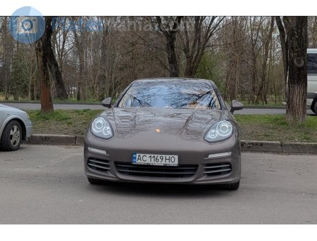 AC 1169 HO, Porsche Panamera