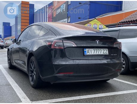 AI 7777 ZZ, Tesla Model 3
