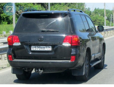 е570ав774, Toyota Land Cruiser