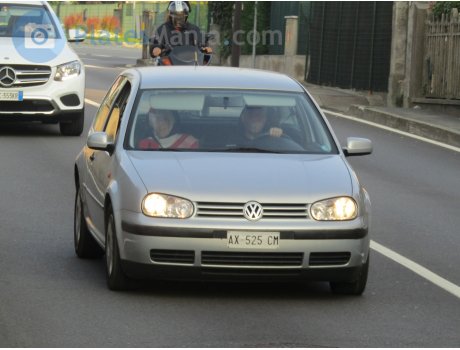 AX 525 CM, Volkswagen Golf