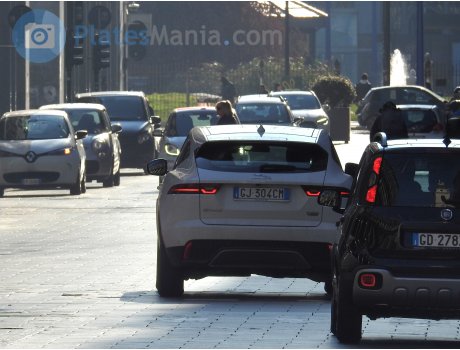 GJ 304 CM, Jaguar E-Pace