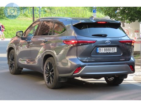 BI 8888 EE, Toyota Highlander