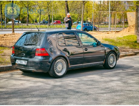 у075ах198, Volkswagen Golf