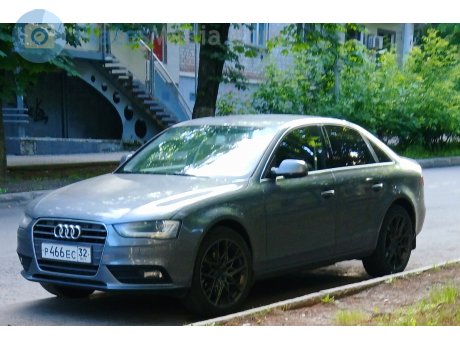 р466ес32, Audi A4