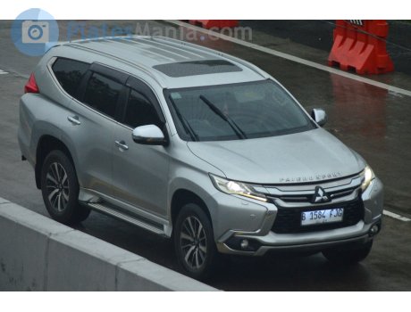 B 1584 FJG, Mitsubishi Pajero Sport
