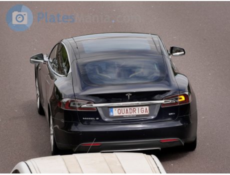 QUADRIGA, Tesla Model S