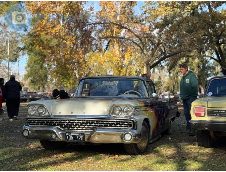 XOW 720, Ford Fairlane