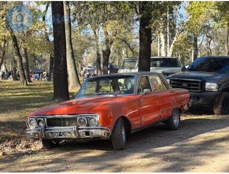 UKP 528, Ford Falcon