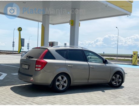 с923ок178, Kia Ceed