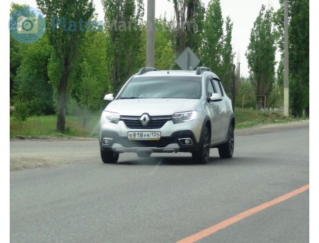 е818ук134, Renault Sandero
