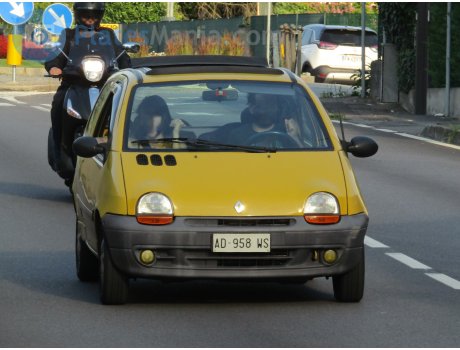 AD 958 WS, Renault Twingo