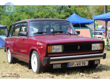 AP WA 96 (04/10), Lada (VAZ) 2104