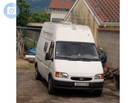 6923 XJ 69, Ford Transit