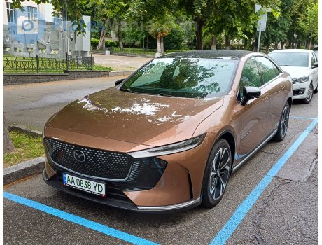 AA 0838 YD, Mazda EZ-6