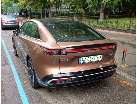 AA 0838 YD, Mazda EZ-6