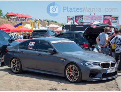 KA 0008 ET, BMW M5