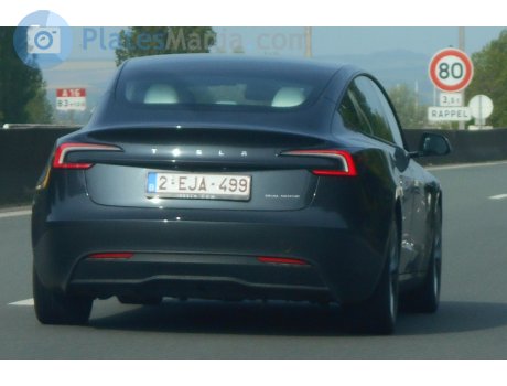 2-EJA-499, Tesla Model 3