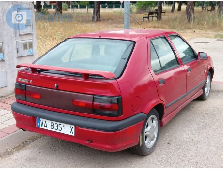 VA 8351 X, Renault 19
