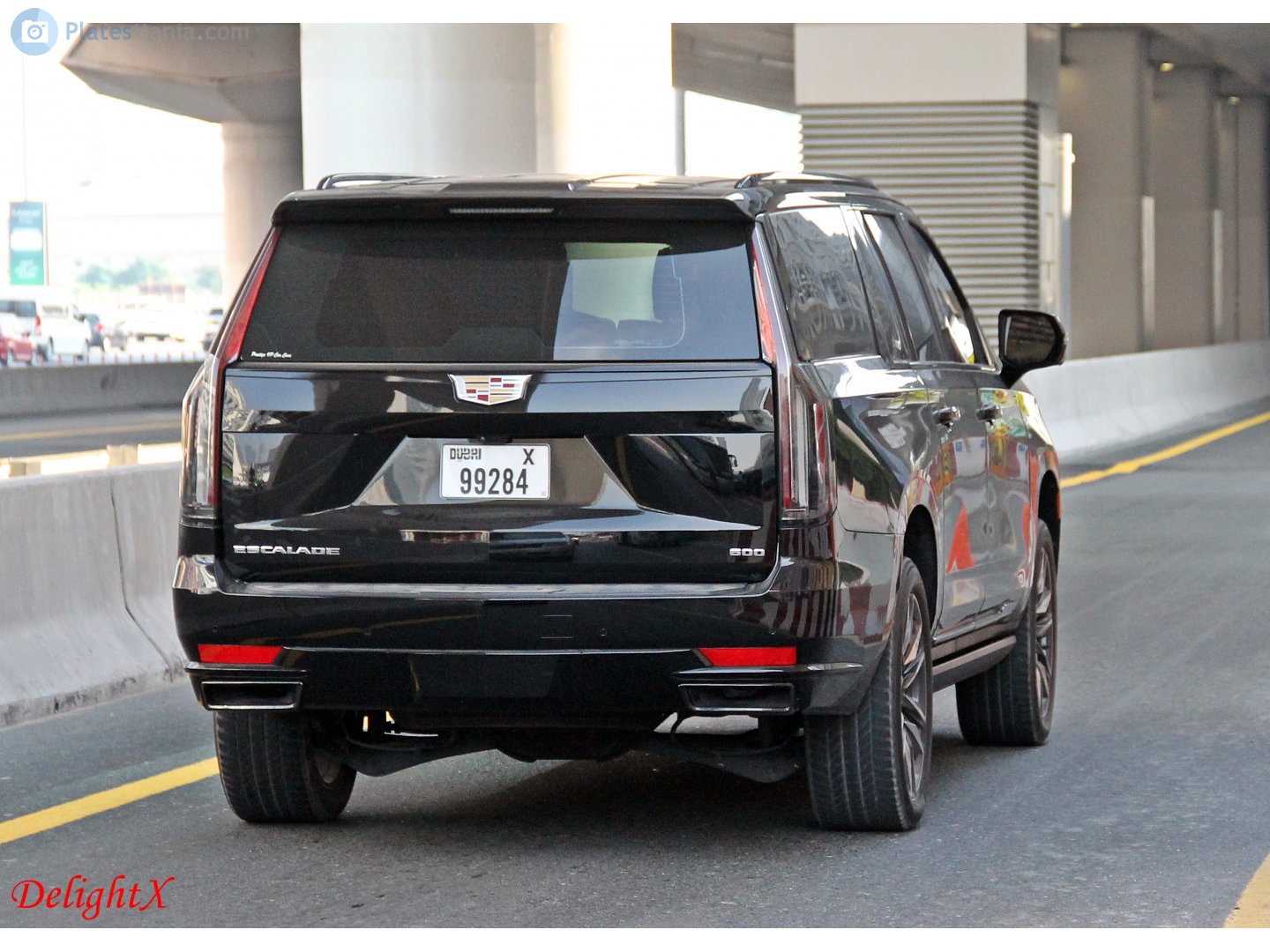 X 99284, Cadillac Escalade 
