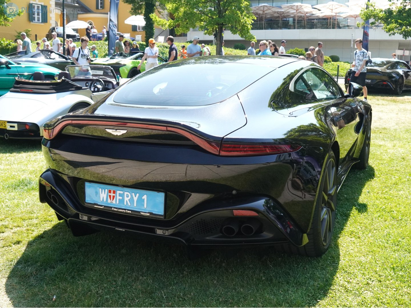 W FRY 1, Aston Martin V8 Vantage 