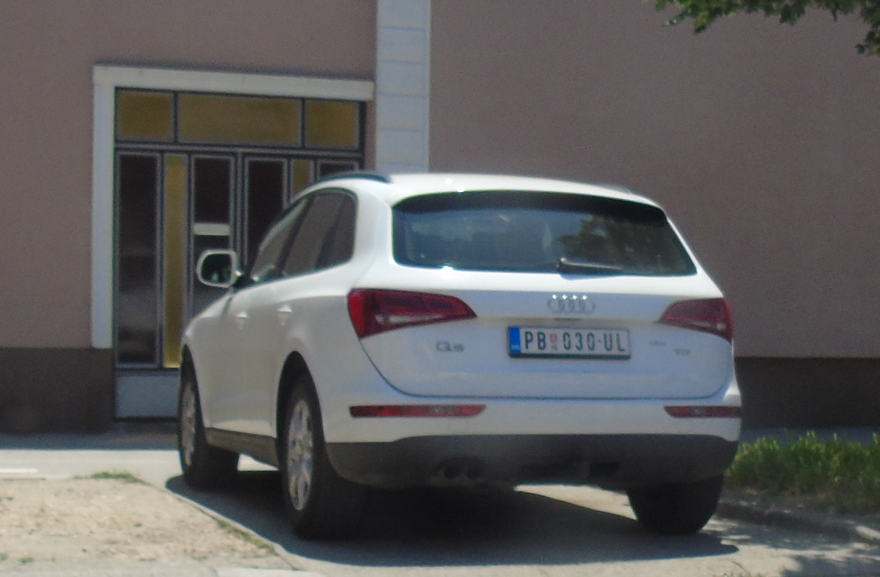 PB 030-UL, Audi Q5 1st gen (8RB), 2008–2017