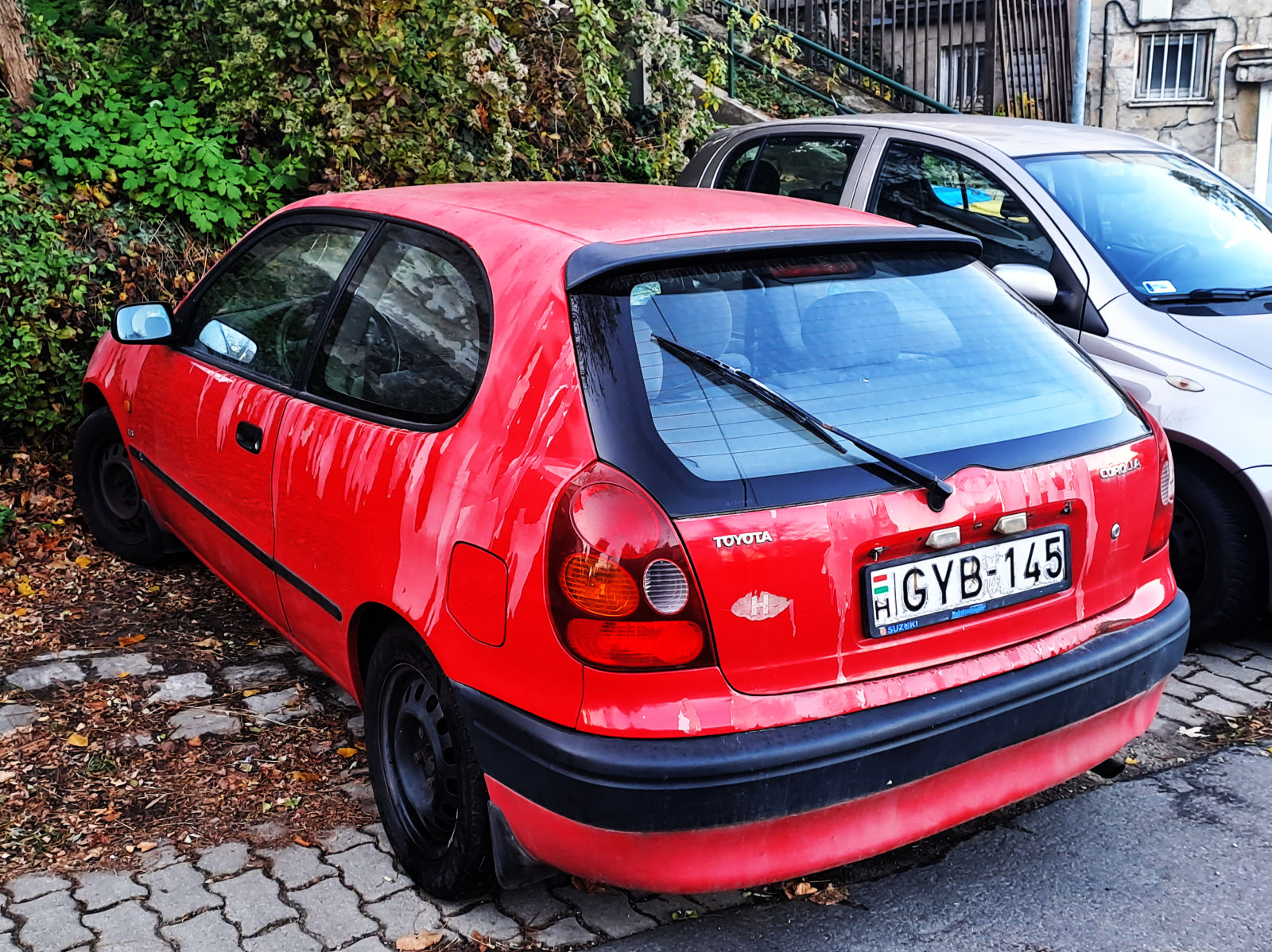 GYB-145, Toyota Corolla 8th gen 3-door Hatch (E110), 1997–2001