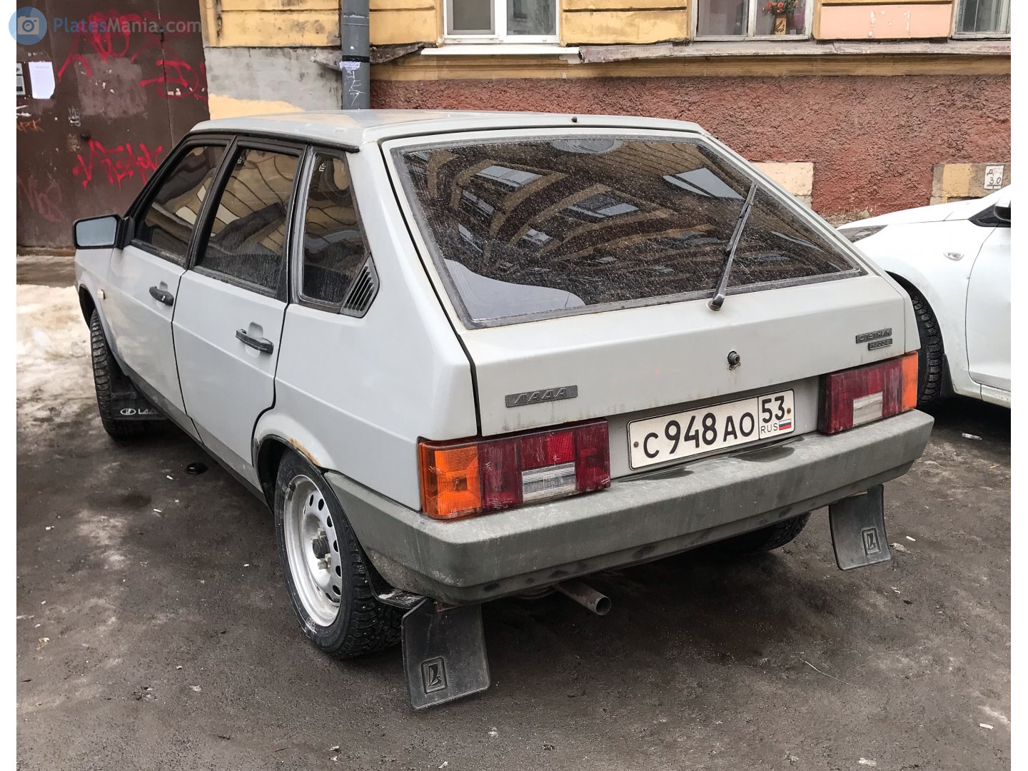 с 948 ао 53, Lada (VAZ) 2109 2109 Спутник (Samara/Forma/Sputnik), 1987–2004 (–2011 for others)