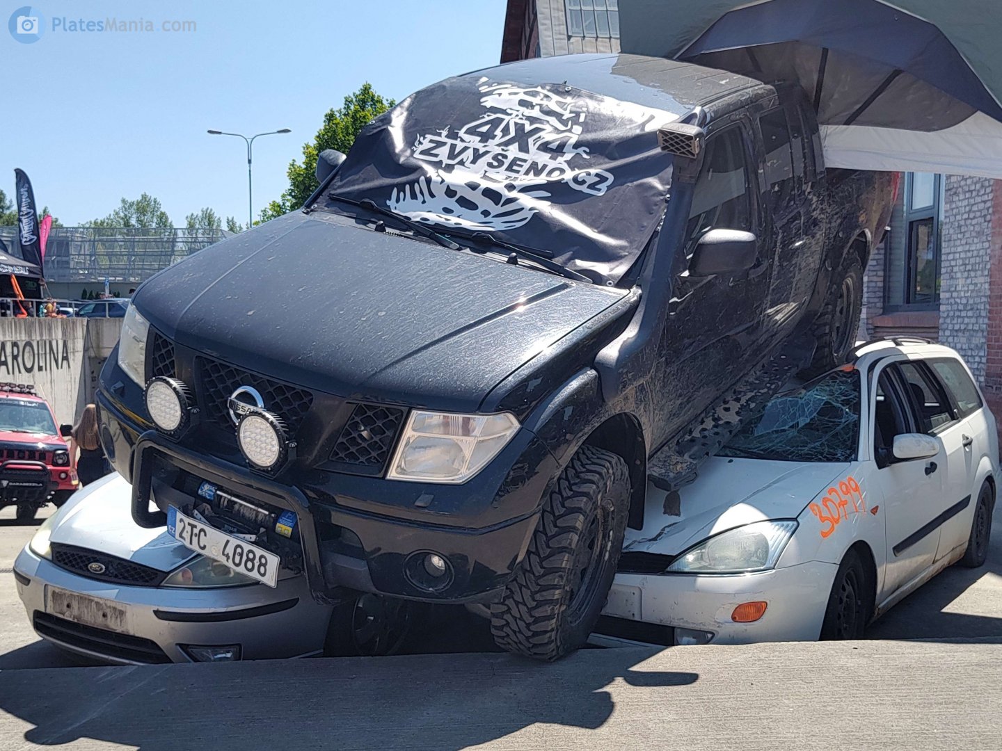 2TC 4088, Nissan Navara 3rd gen (Frontier) (D40), 2005–2015