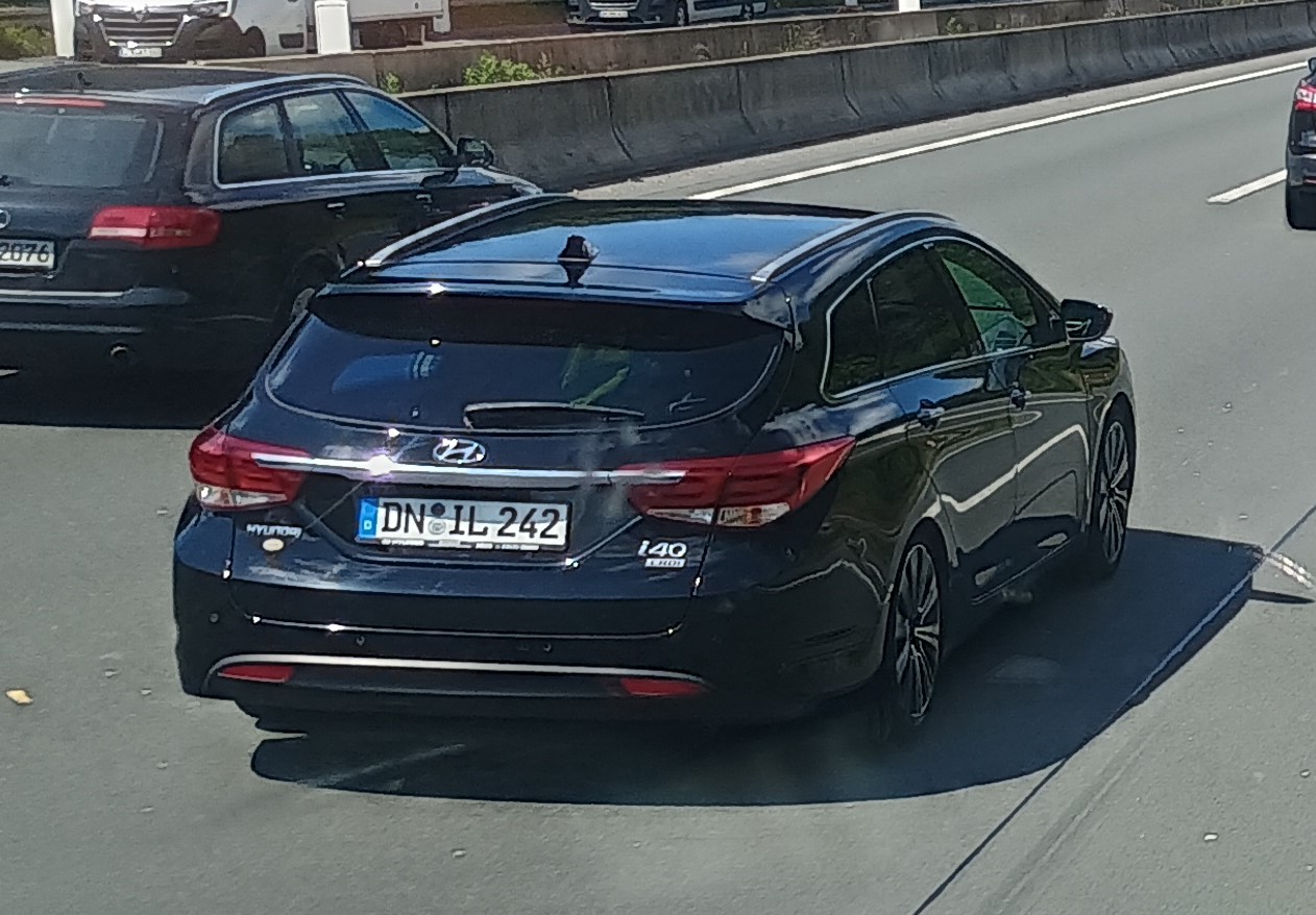 DN IL 242, Hyundai i40 