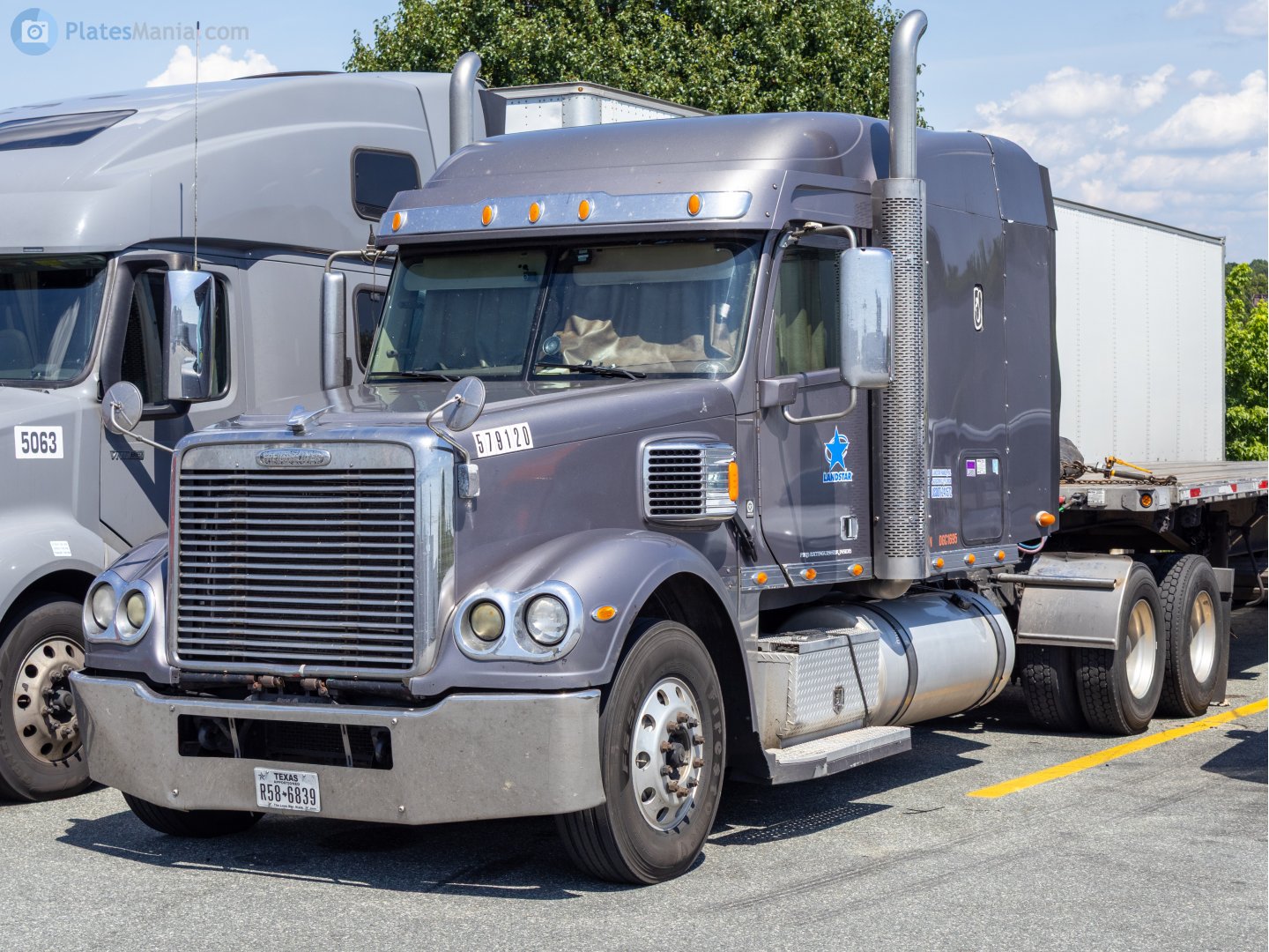 R58-6839, Freightliner Coronado 1st gen, 2000–2022