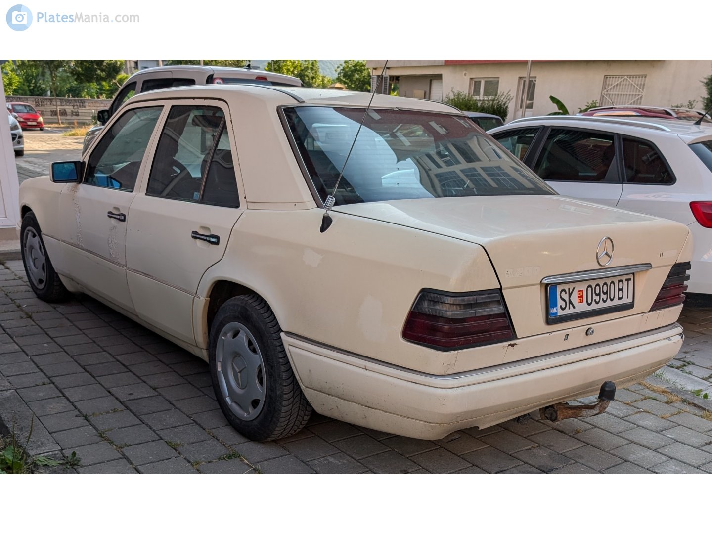 SK 0990 BT, Mercedes-Benz E-Klasse 1st gen Sedan (W124), 1984­–1995
