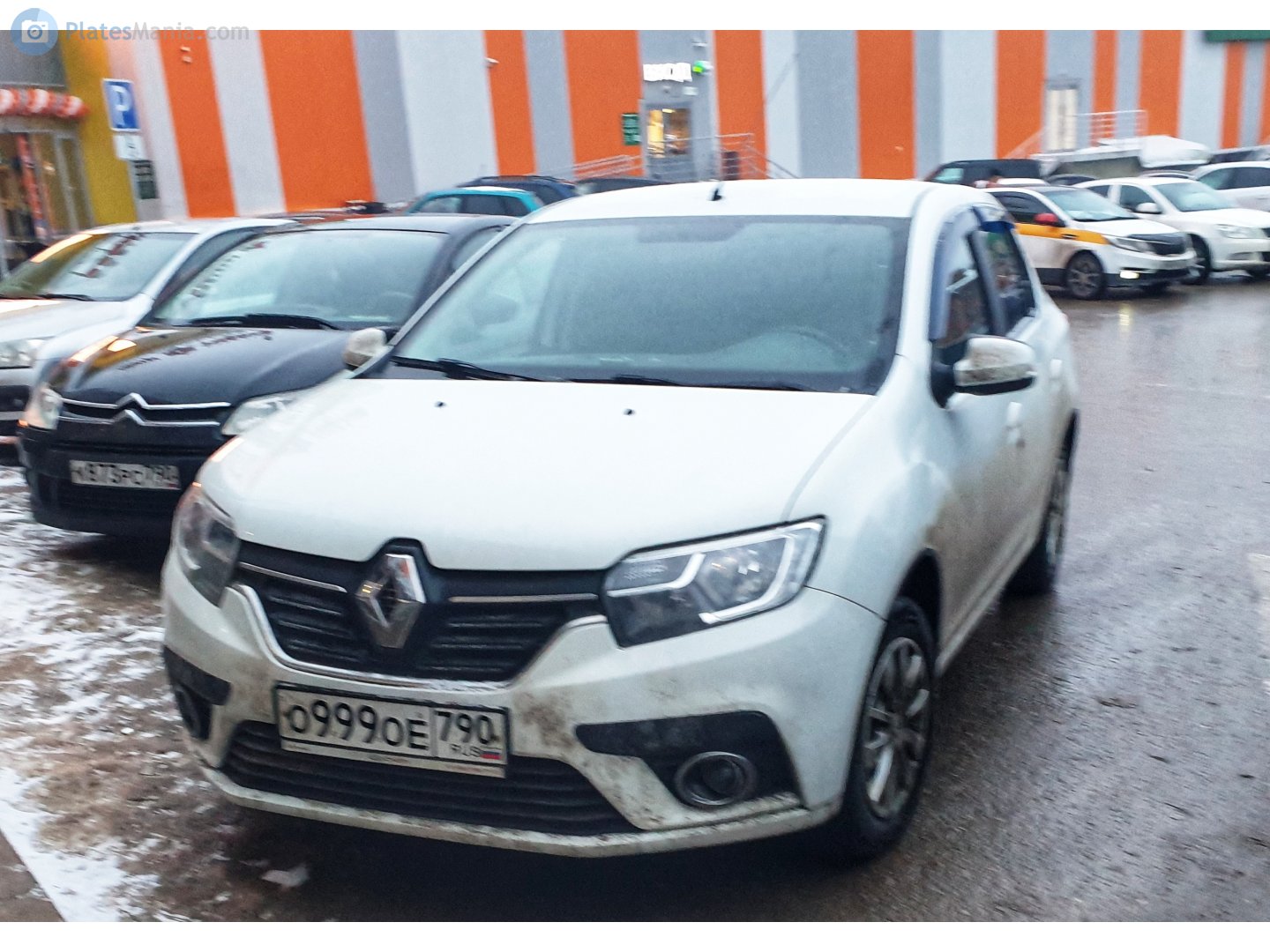 о 999 ое 790, Renault Logan 