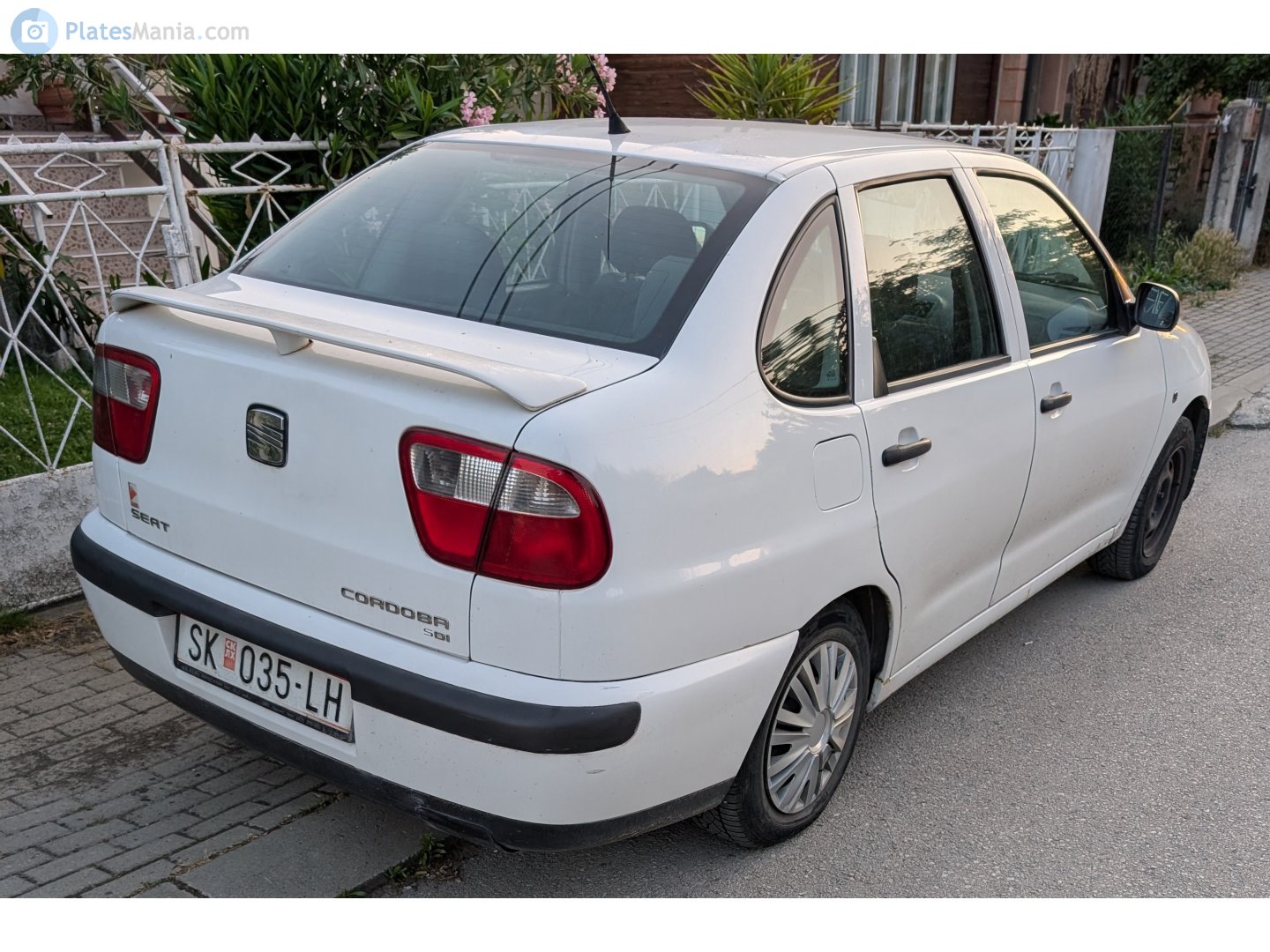 SK 035-LH, SEAT Córdoba 1st gen Sedan (6K2), facelift, 1999–2002