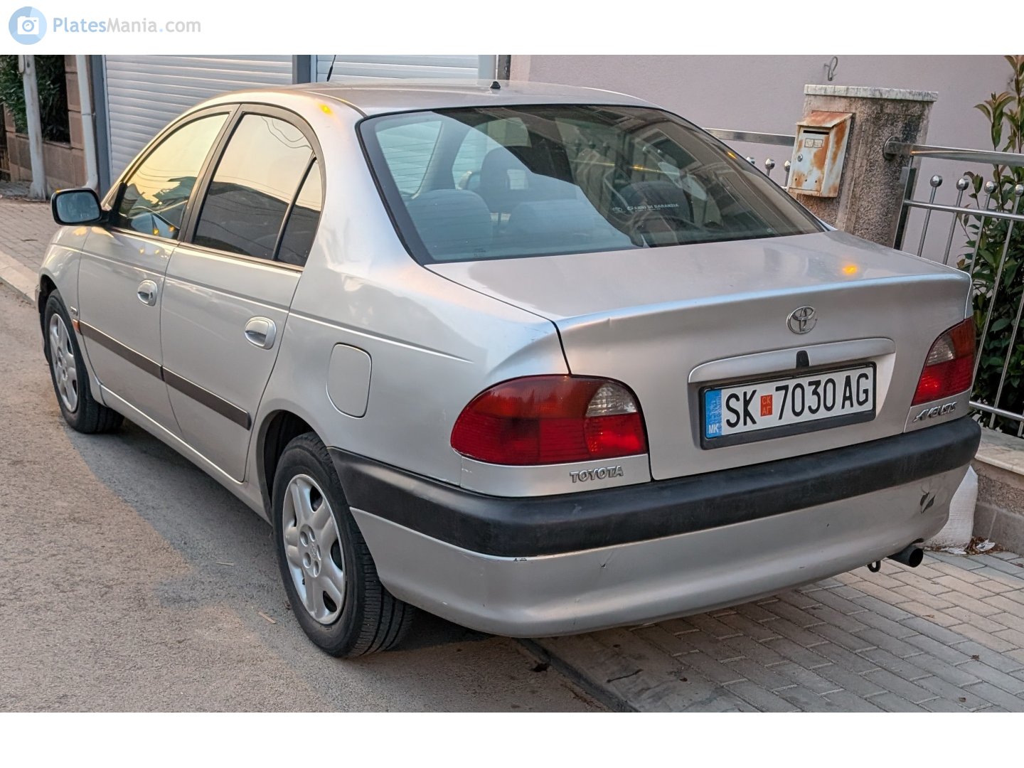 SK 7030 AG, Toyota Avensis 1st gen Sedan (T220), 1997–2003