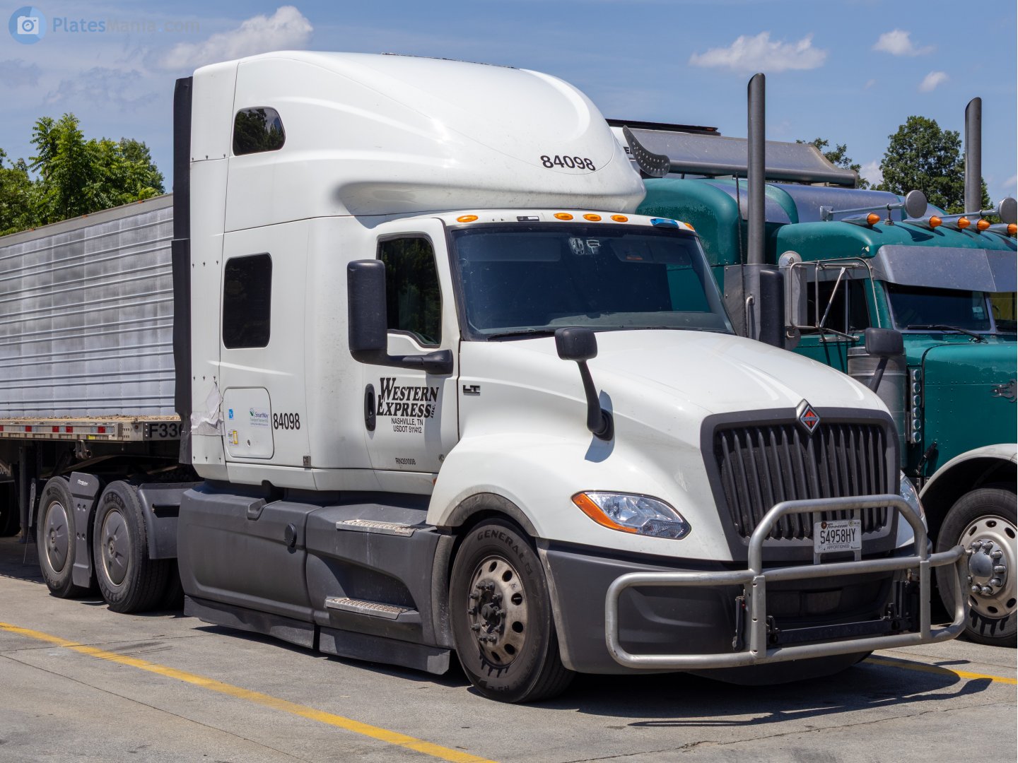 S4958HY, International LT Series 1st gen, 2017–