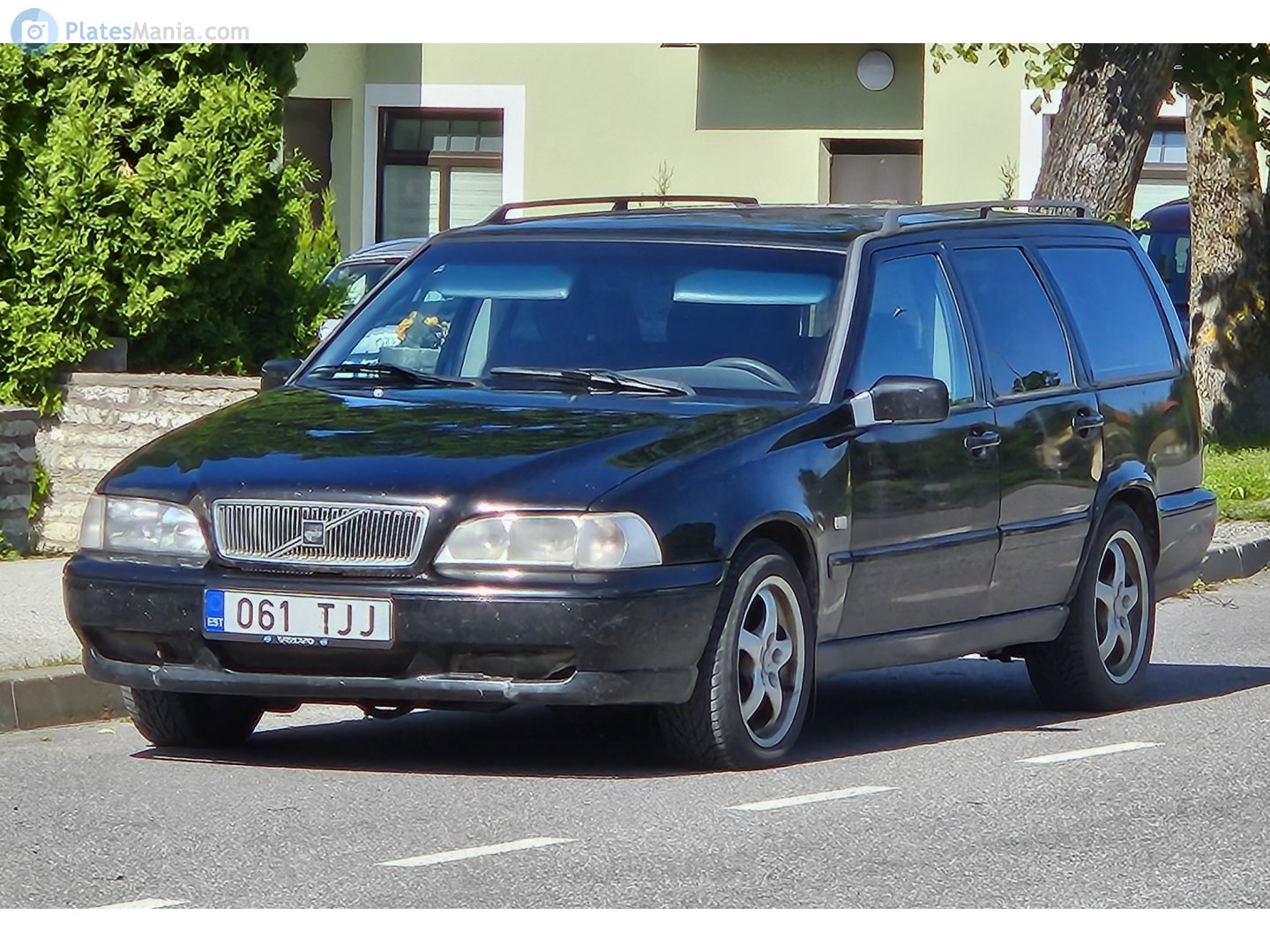 061 TJJ, Volvo V70 1st gen (875/876), 1996–2000