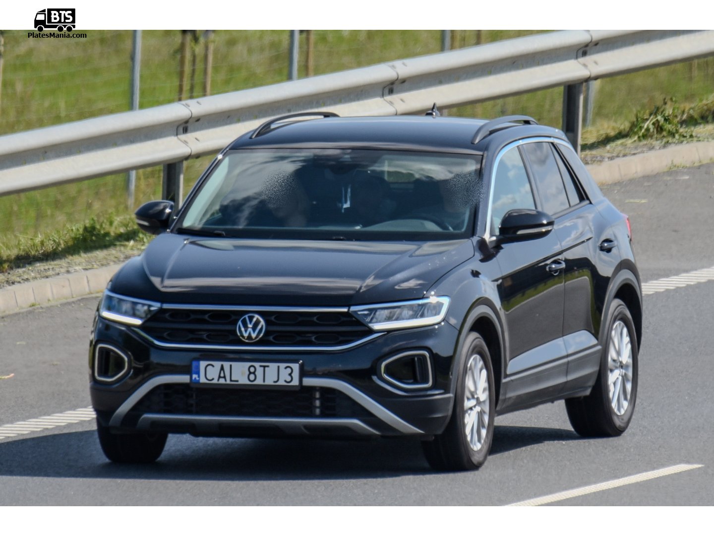 CAL 8TJ3, Volkswagen T-Roc 1st gen SUV (A11), 2017–2022