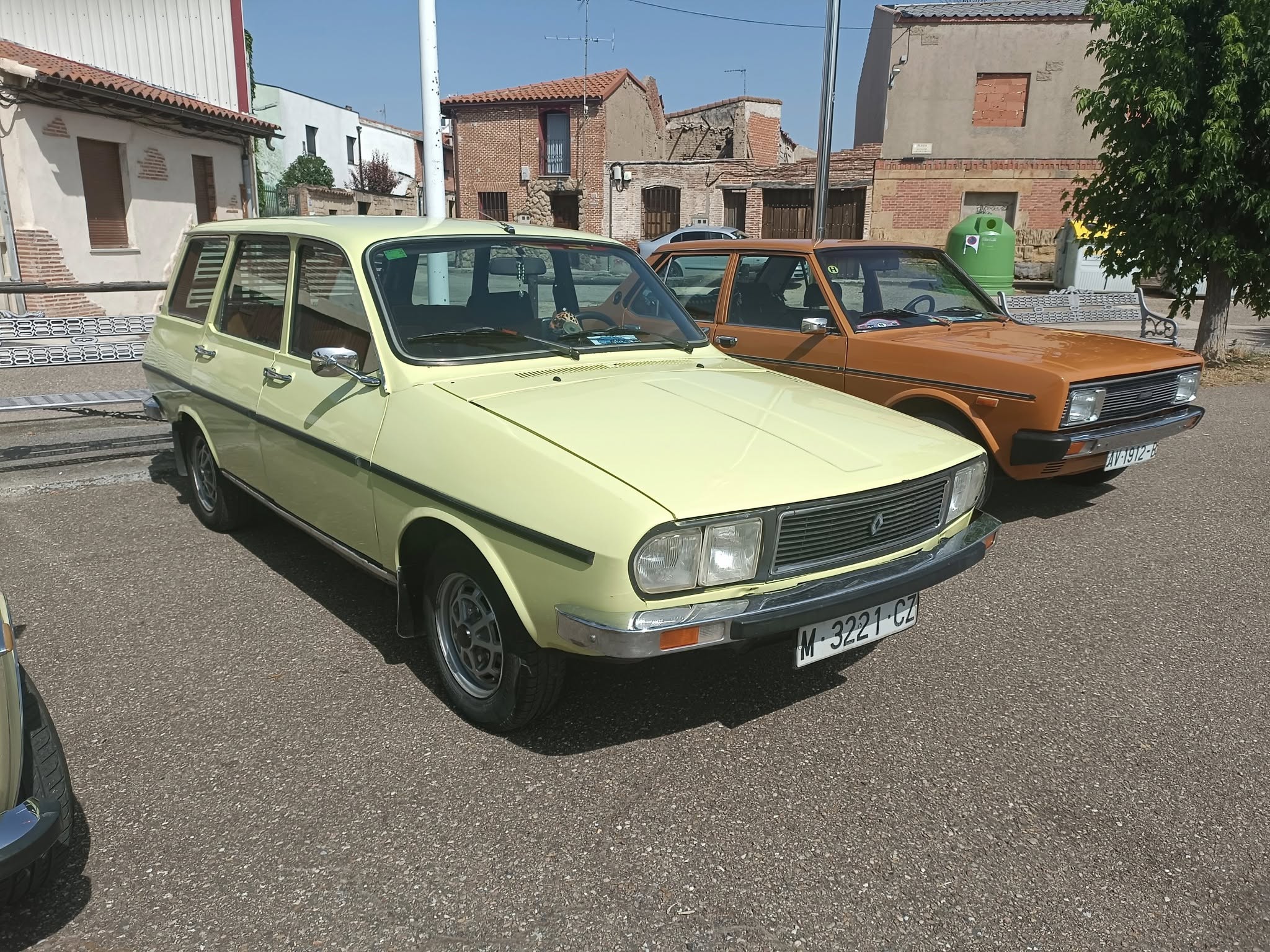 M 3221 CZ, Renault 12 1st gen Break (X17), 1970–1980