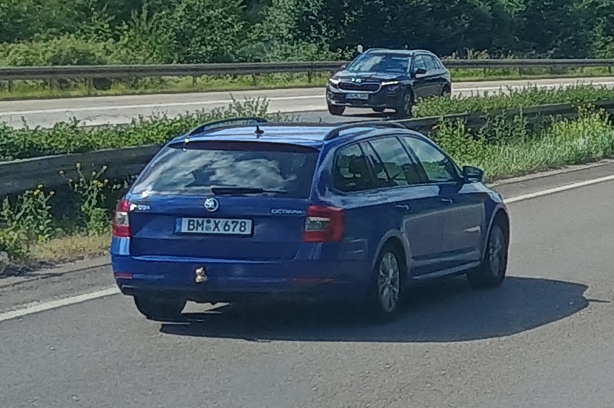 BM X 678, Skoda Octavia 