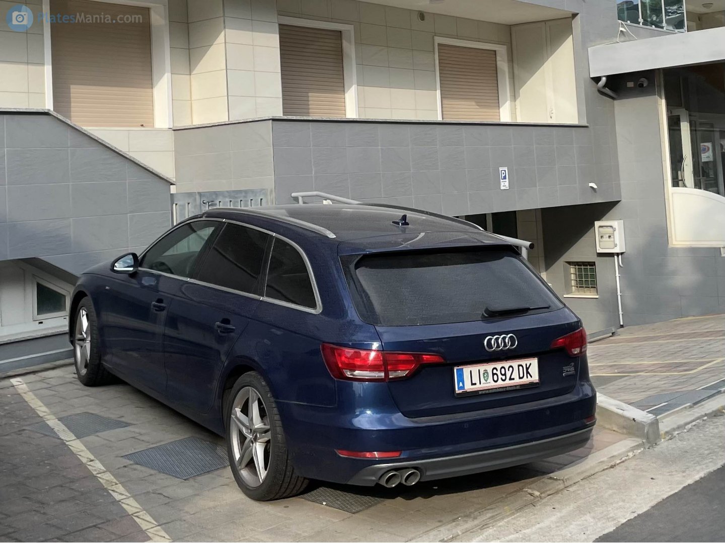 LI 692 DK, Audi A4 5th gen Avant (B9/8W5/8WD), 2015–2019