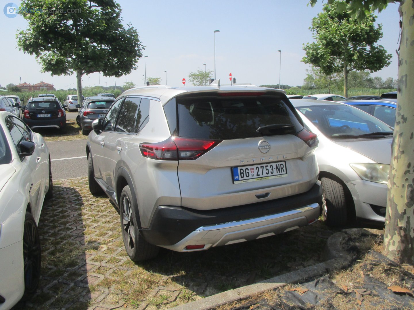 BG 2753-NR, Nissan X-Trail 
