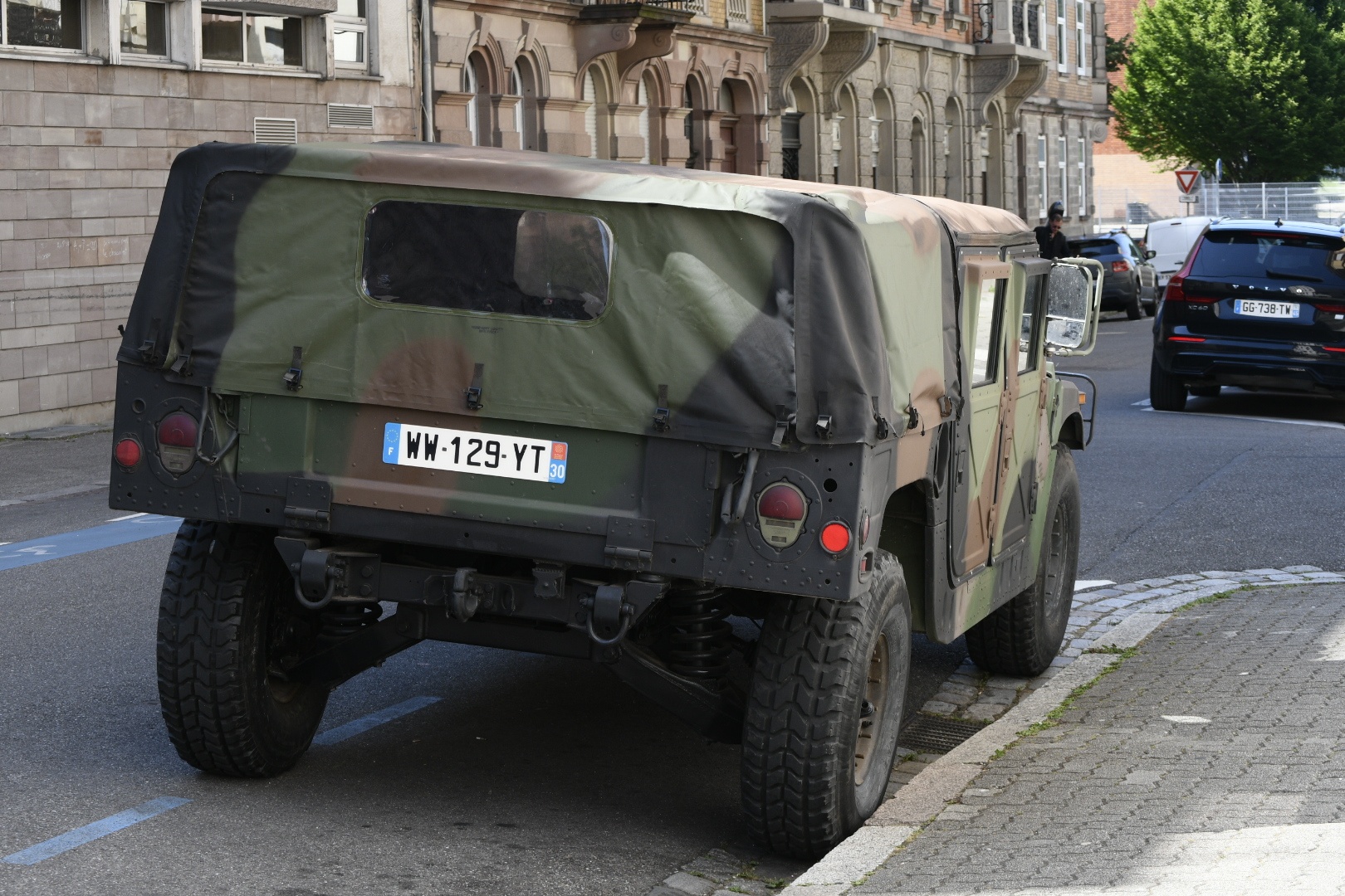 WW-129-YT, HUMMER H1 4-door Pickup, 1991–2005